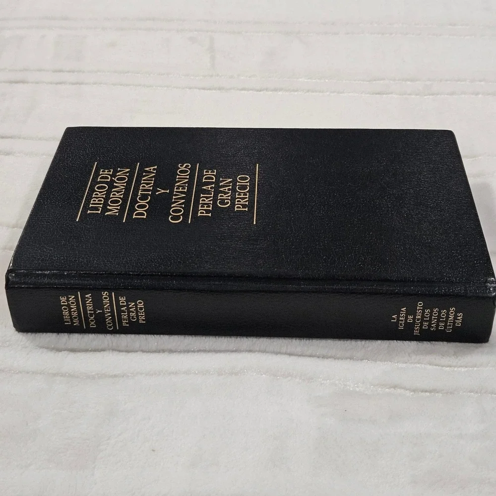 Libro de Mormon Doctrina y Convenios Perla de Gran Precio LDS Scriptures‎